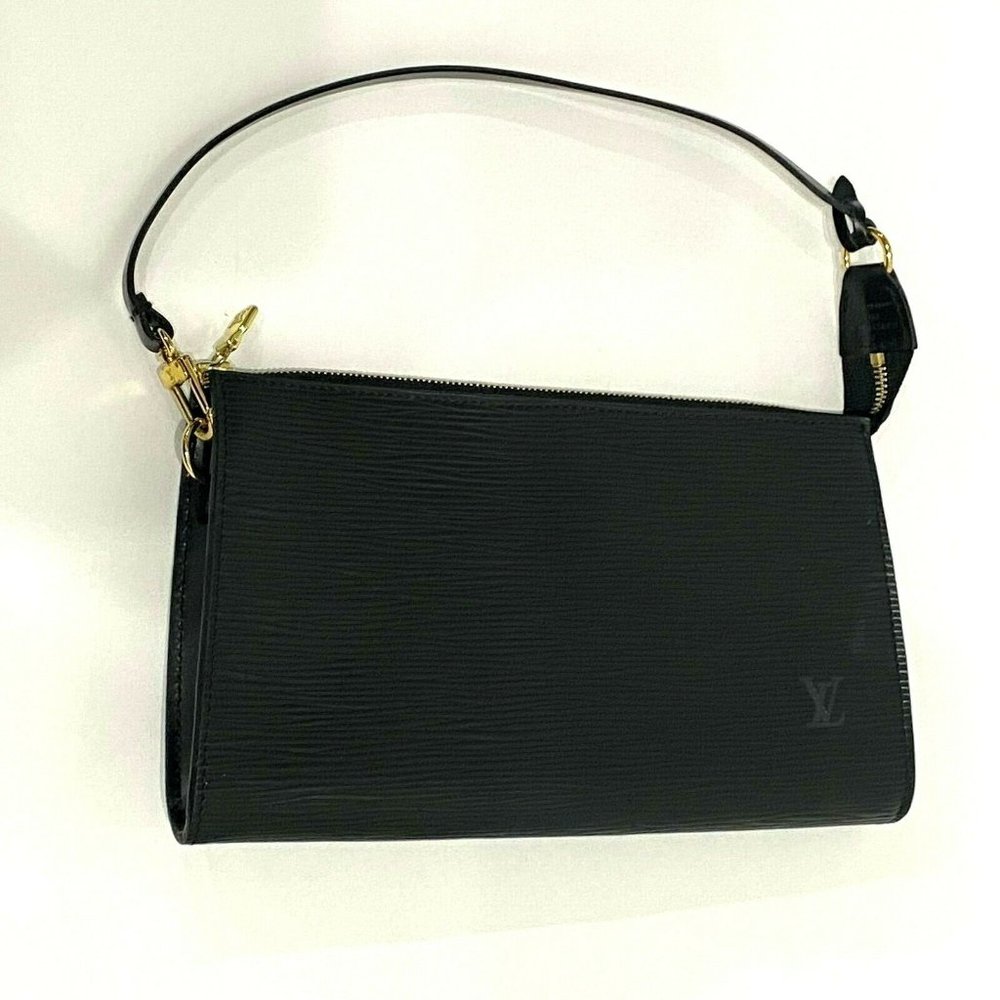 Authentic Louis Vuitton Pochette Accessories Epi Leather - Picture 10 of 16